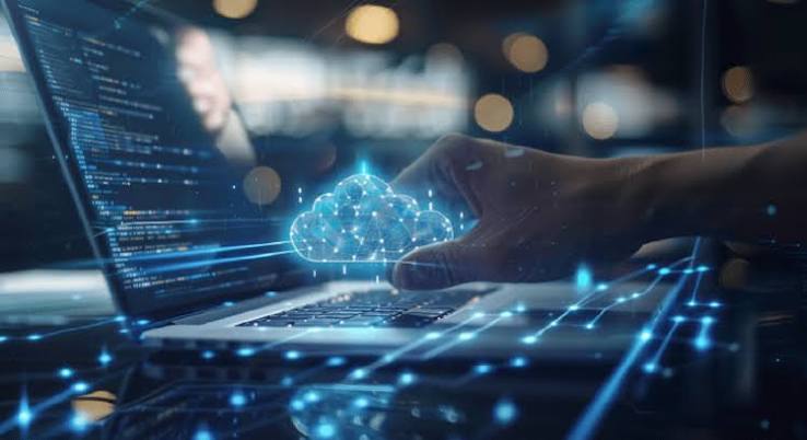 Desenvolvimento de software e modelo de negócios recorrente